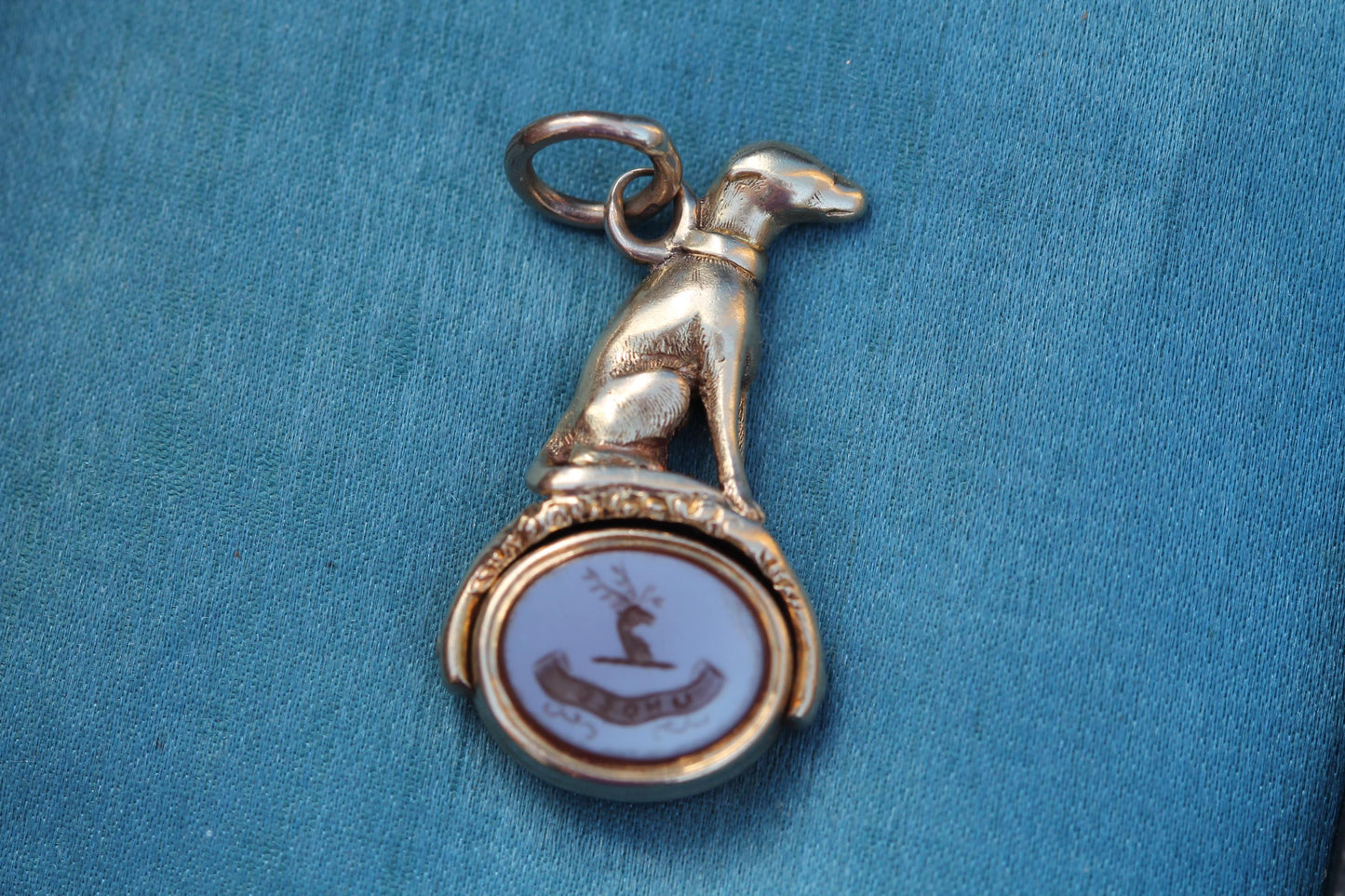 Antique 15ct Gold Greyhound Spinner Fob "Unity" | Bloodstone & Sardonyx c.1890 — view 11