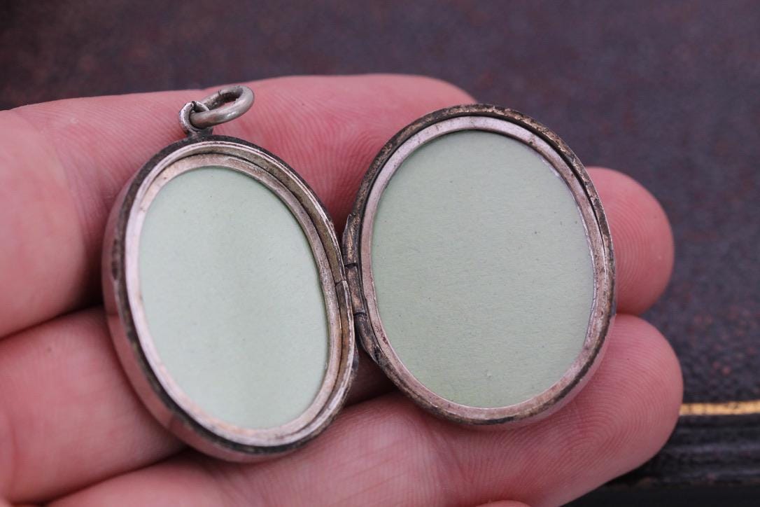 Antique Sterling Silver Engraved Locket | Victorian c.1890 — view 4