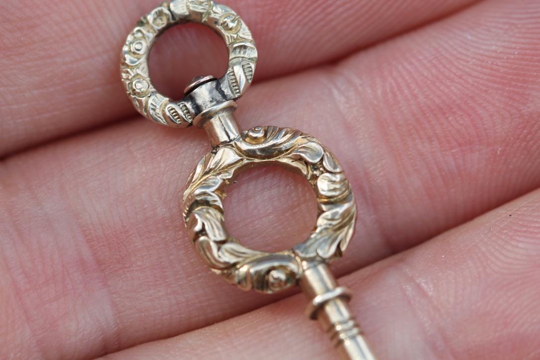Antique Victorian 15ct Gold Filled Chased Watch Key | c.1860 — view 9