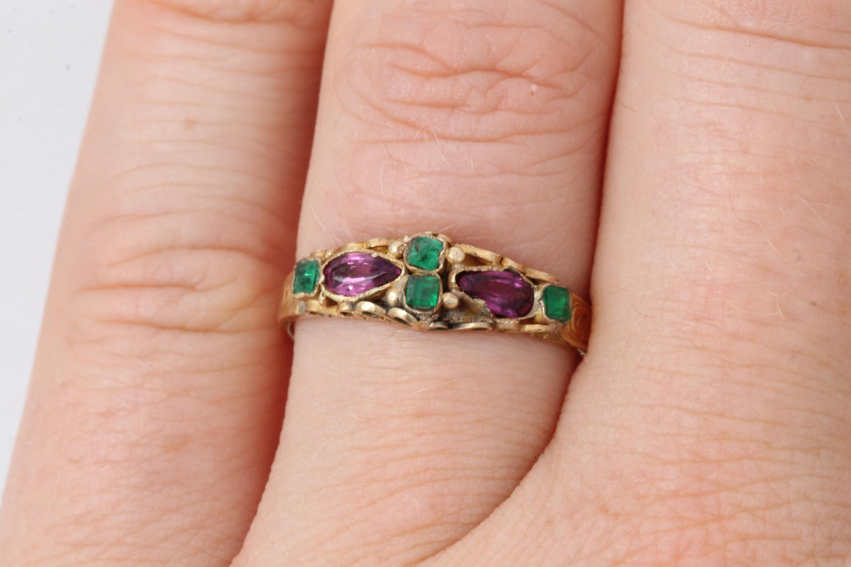 Antique Victorian 15ct Gold Garnet & Emerald Ring 1868 — view 7