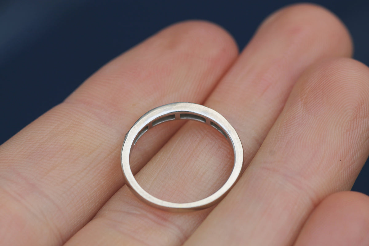 Vintage 18ct White Gold Diamond Half Eternity Ring | 14 Diamonds — view 12