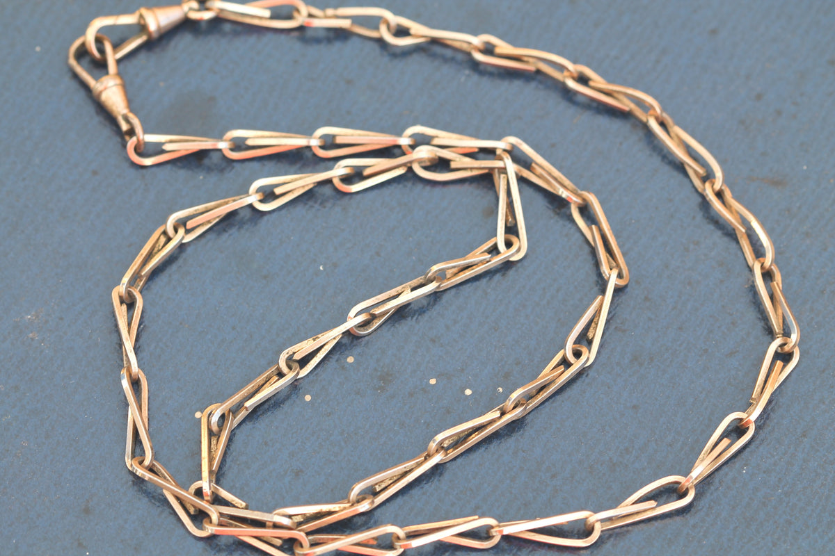 Full view of Victorian 25 inch rolled gold necklace