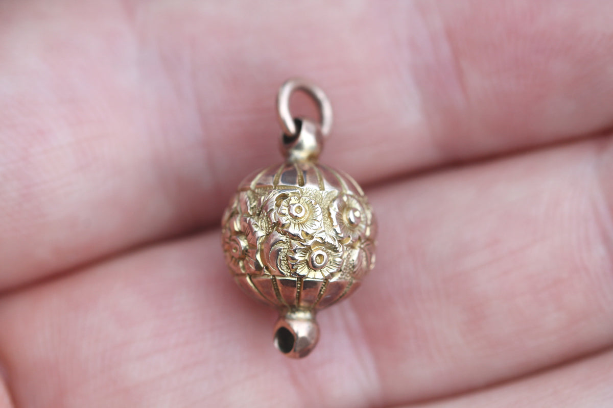 Antique Victorian 9ct Gold Albertina Floral Ball Pendant c.1880 — view 4