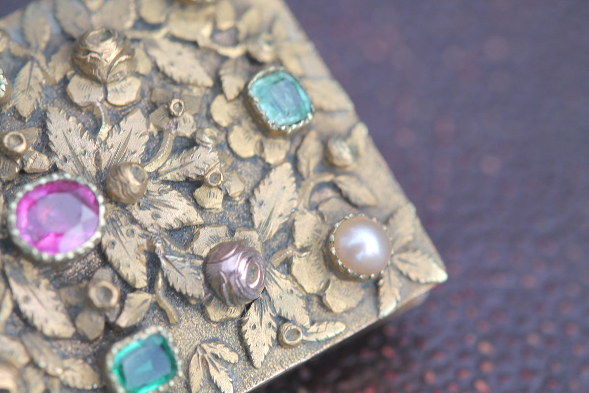 Antique Late Georgian 15ct Gold Ruby Emerald & Pearl Floral Brooch c.1830 — view 15