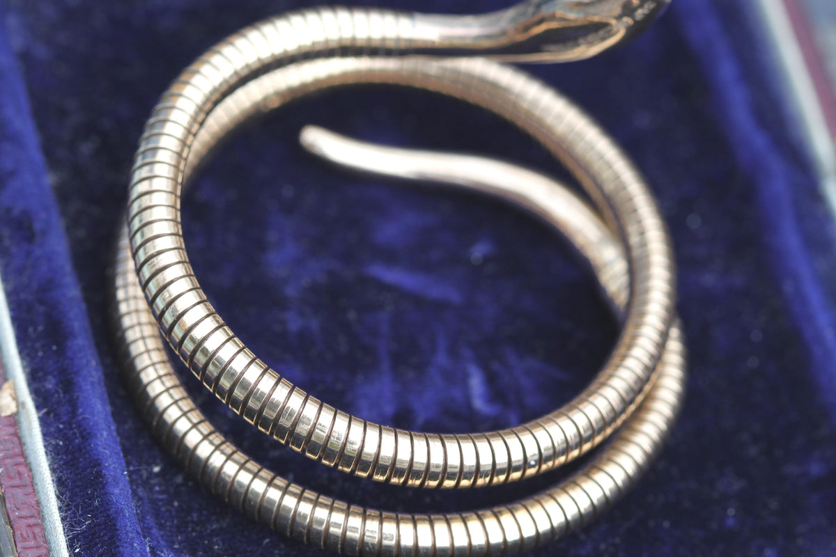 Vintage 1979 9ct Gold Expandable Snake Bangle with Ruby Eyes | 28g — view 12