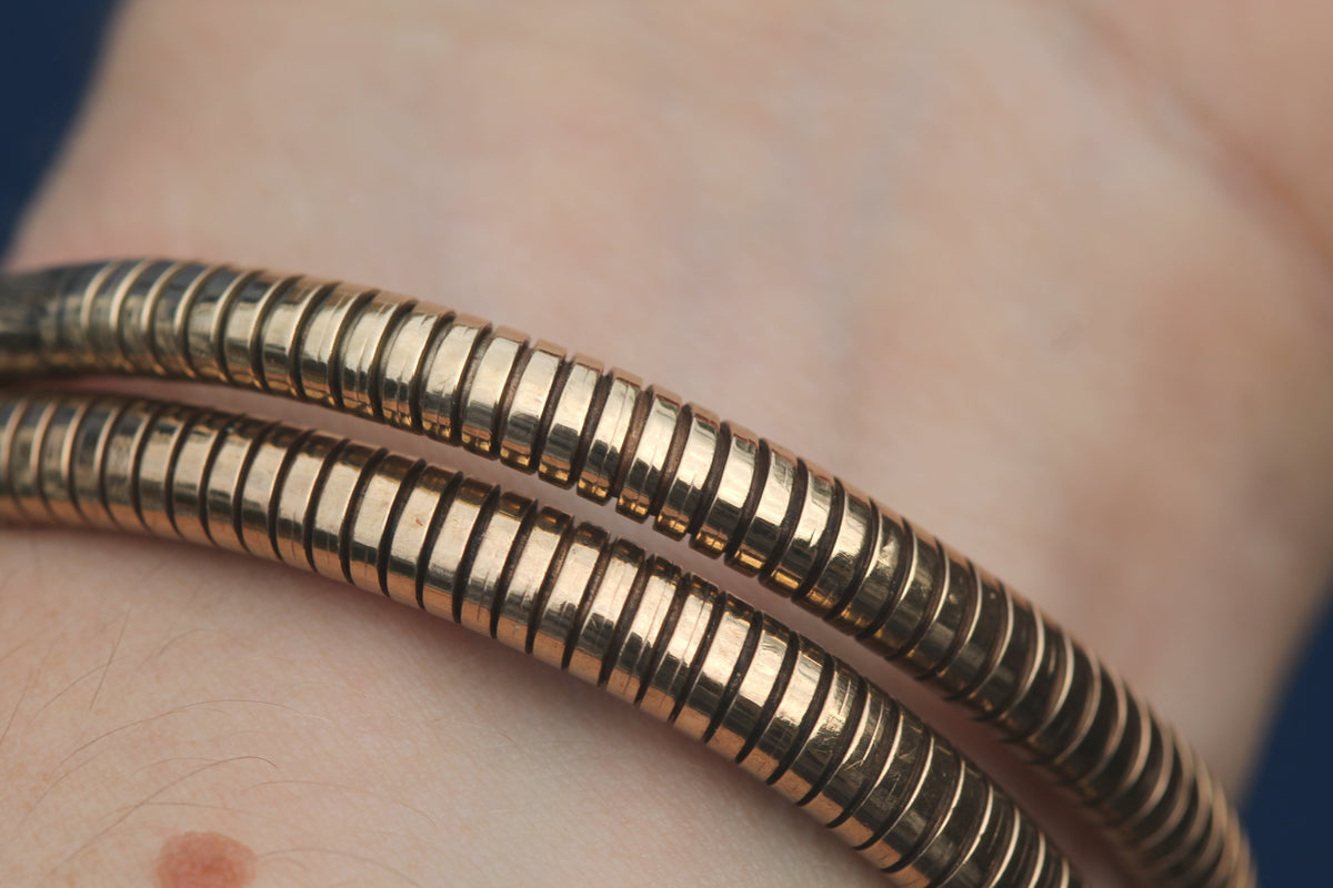 Vintage 1979 9ct Gold Expandable Snake Bangle with Ruby Eyes | 28g — view 15