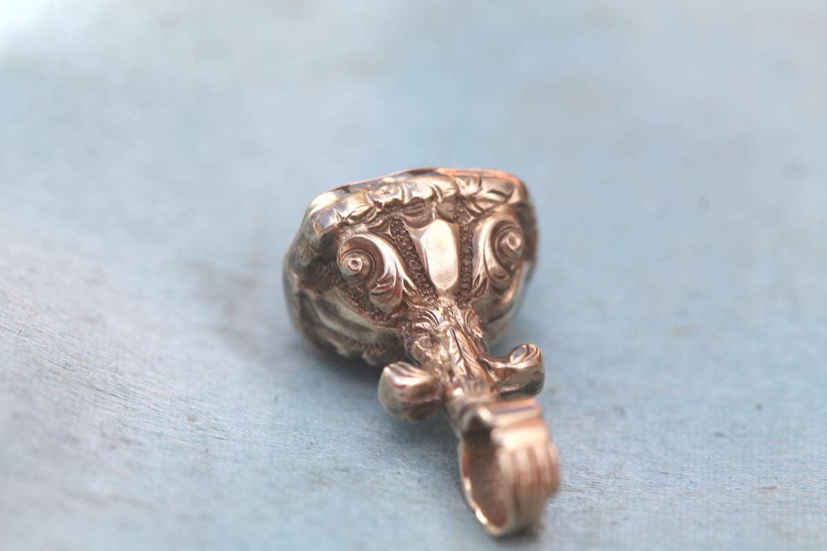 Antique Victorian 9ct Gold Cased Chalcedony “I Will Return” Seal Pendant c.1880 — view 10