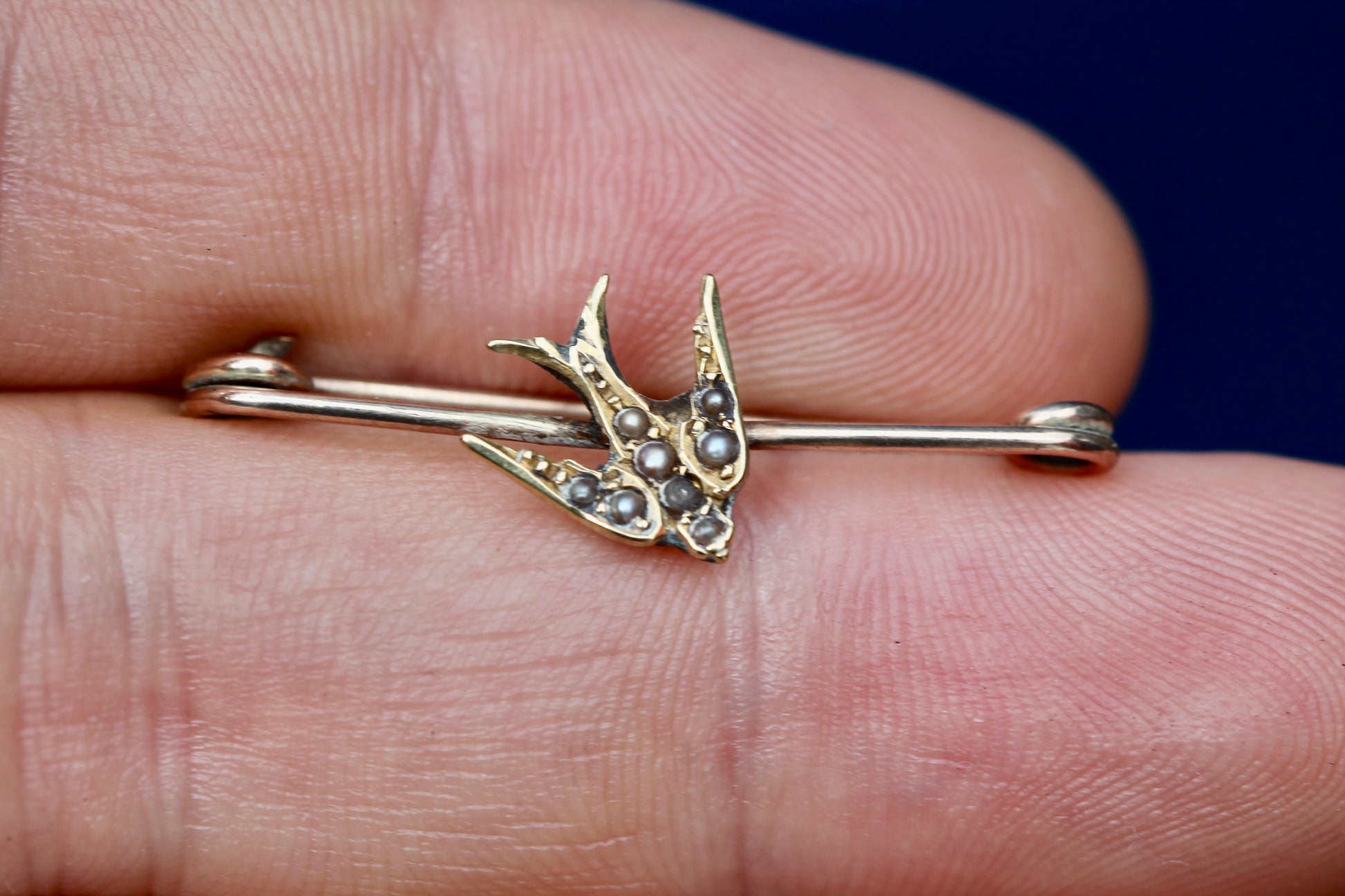 Antique Edwardian 9ct Gold Pearl Swallow Brooch | Safety Pin c.1905 — view 4
