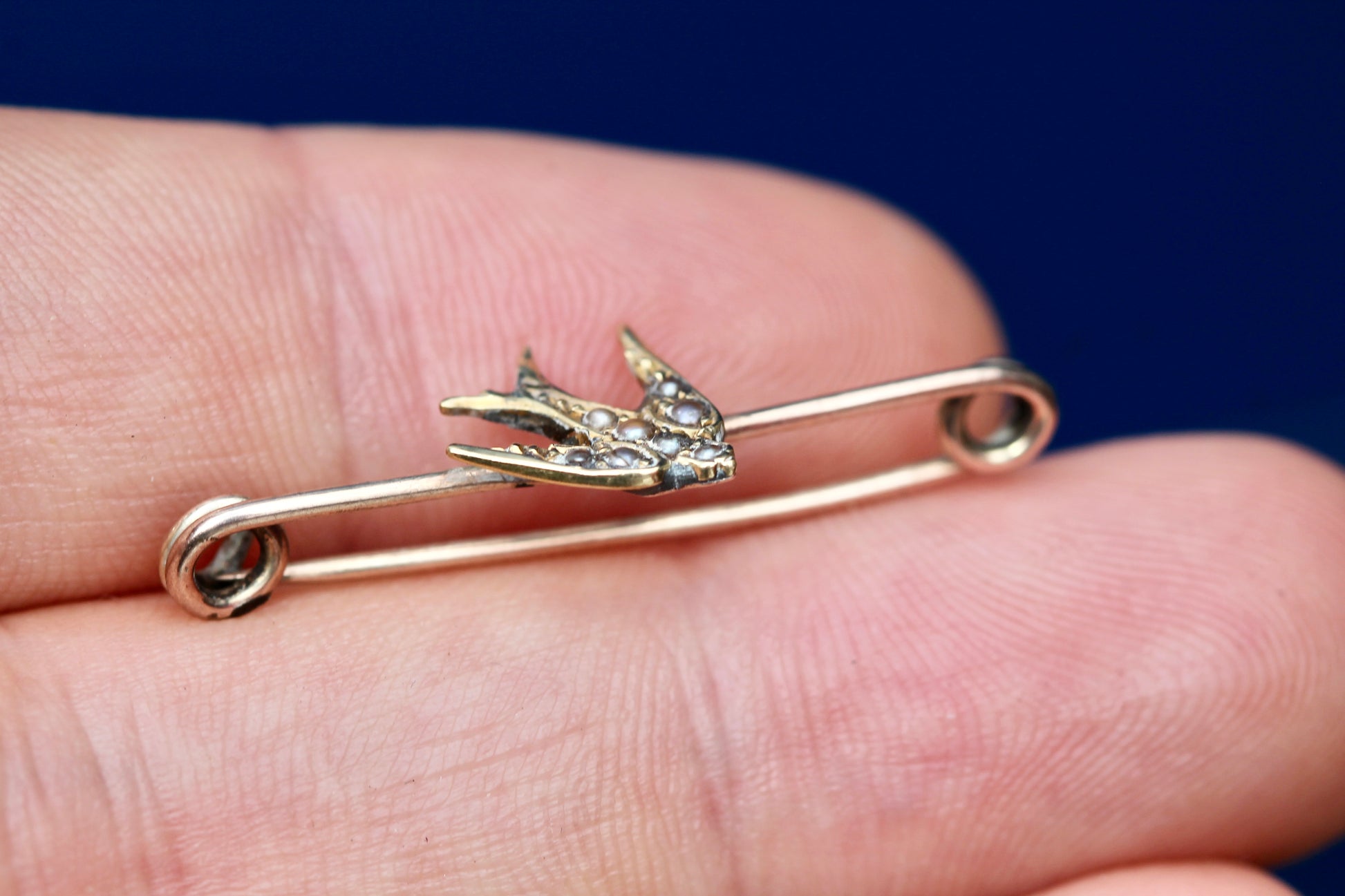 Antique Edwardian 9ct Gold Pearl Swallow Brooch | Safety Pin c.1905 — view 7