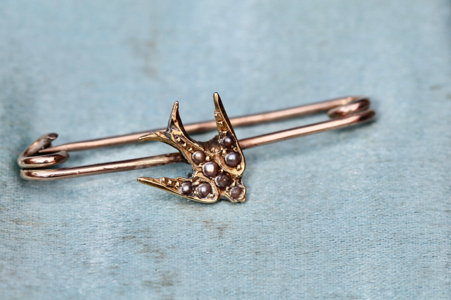 Antique Edwardian 9ct Gold Pearl Swallow Brooch | Safety Pin c.1905 — view 10