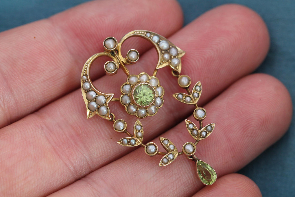 Antique Edwardian 9ct Gold Chrysoprase & Seed Pearl Articulated Pendant — view 8