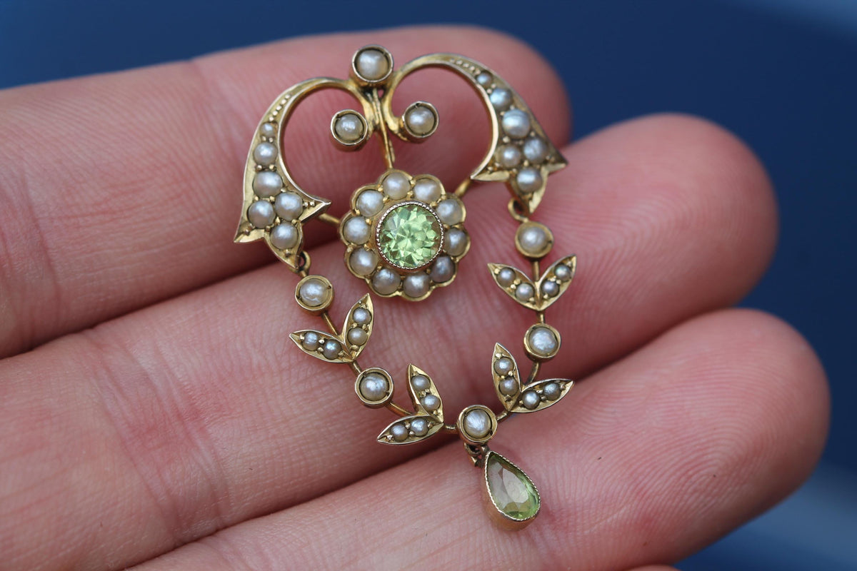 Antique Edwardian 9ct Gold Chrysoprase & Seed Pearl Articulated Pendant — view 10