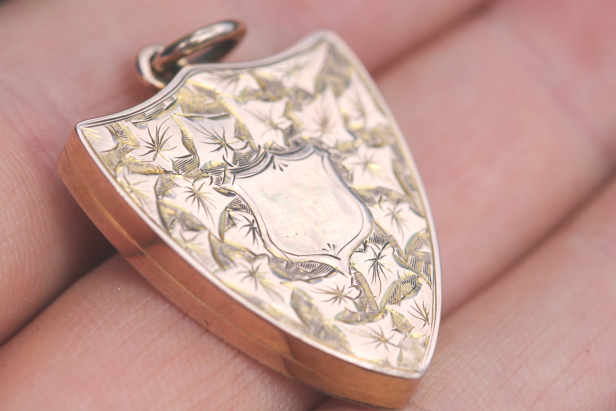 Antique Edwardian 9ct Gold Shield Locket | Ivy Leaf Engraving Chester 1901 — view 6