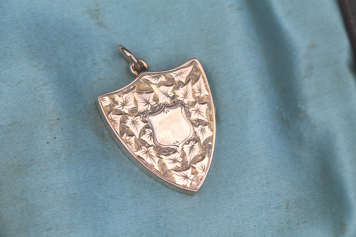 Antique Edwardian 9ct Gold Shield Locket | Ivy Leaf Engraving Chester 1901 — view 17