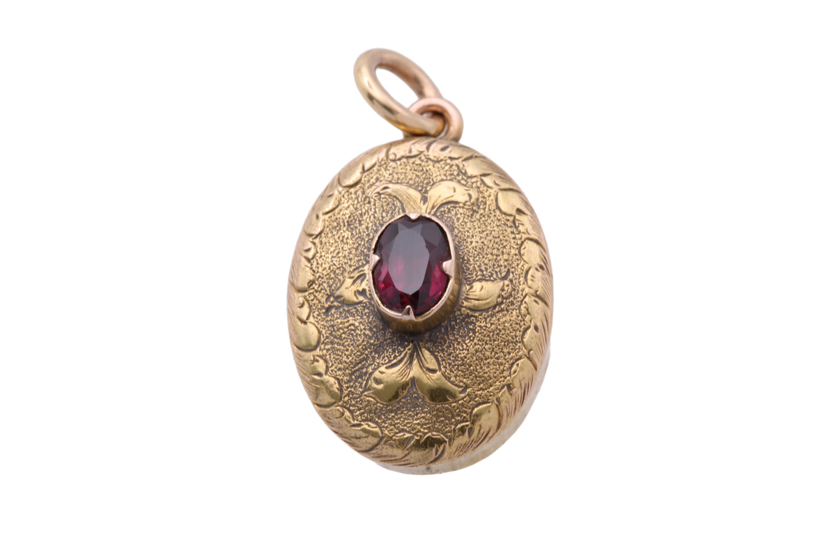 Antique Victorian 15ct Gold Garnet Keepsake Locket Pendant c.1880 — view 5