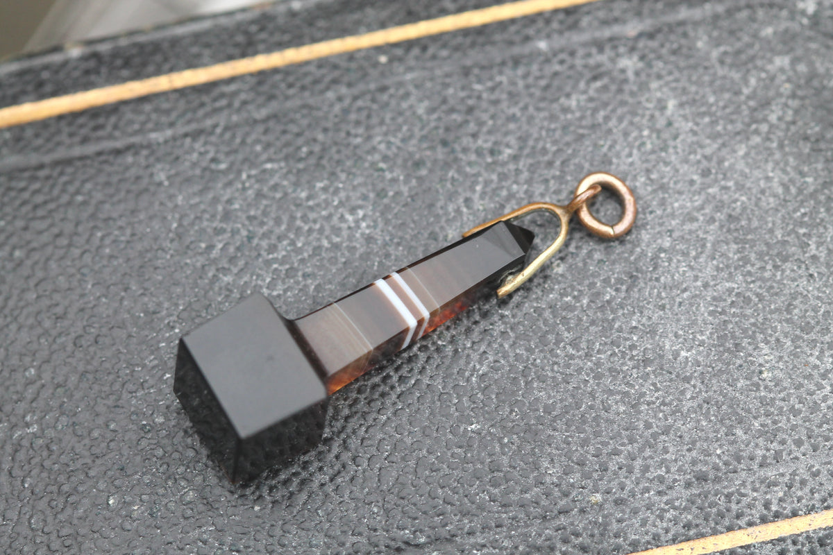Antique Victorian Banded Agate Obelisk Pendant Rolled Gold c.1890 — view 4