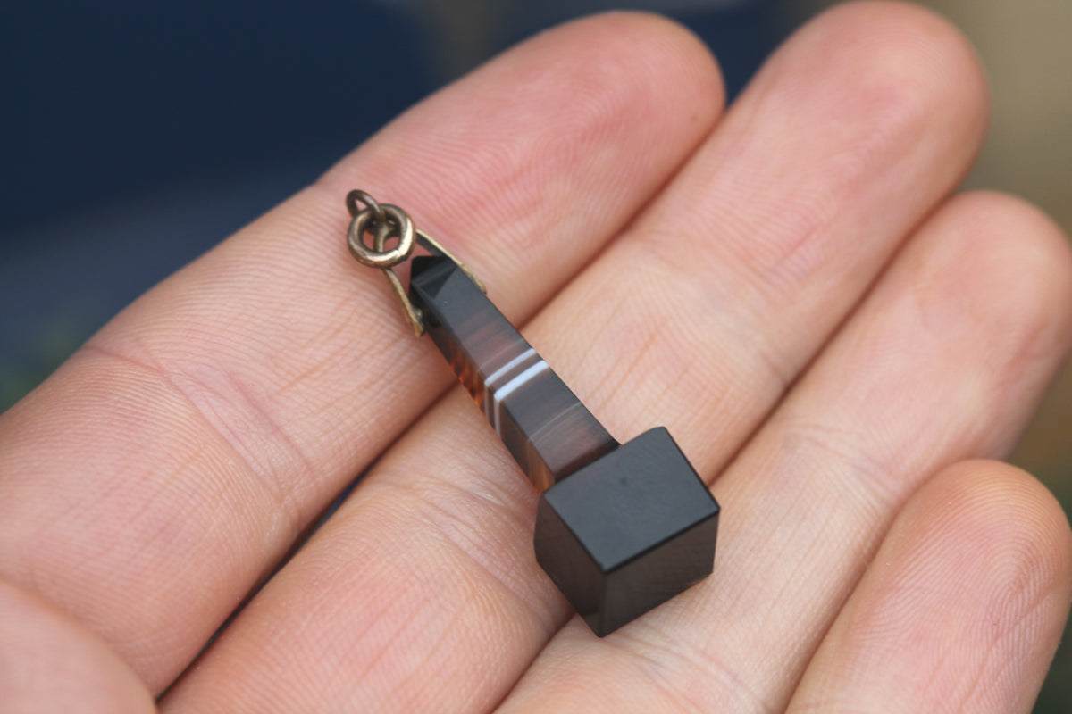 Close-up of Victorian agate obelisk pendant and rolled gold connector