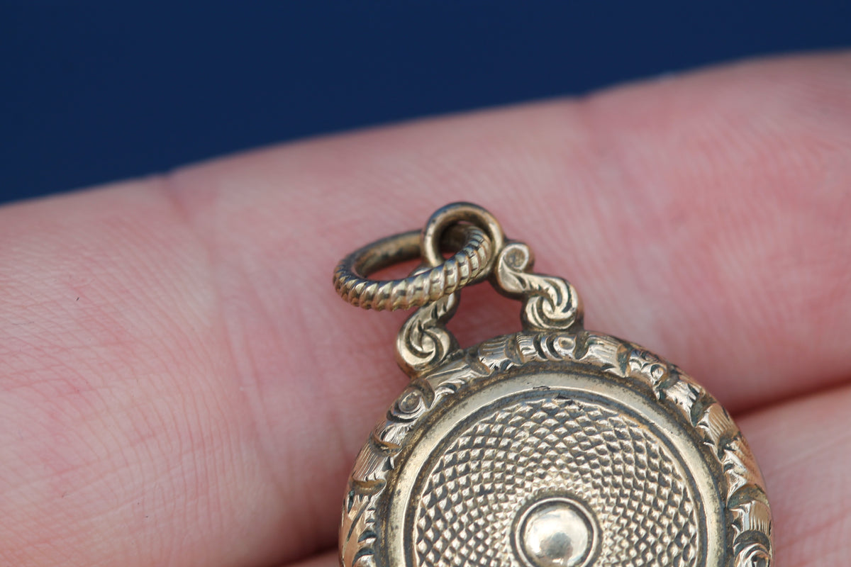 Antique Georgian 12ct Gold Chased Keepsake Locket c.1820 — view 9