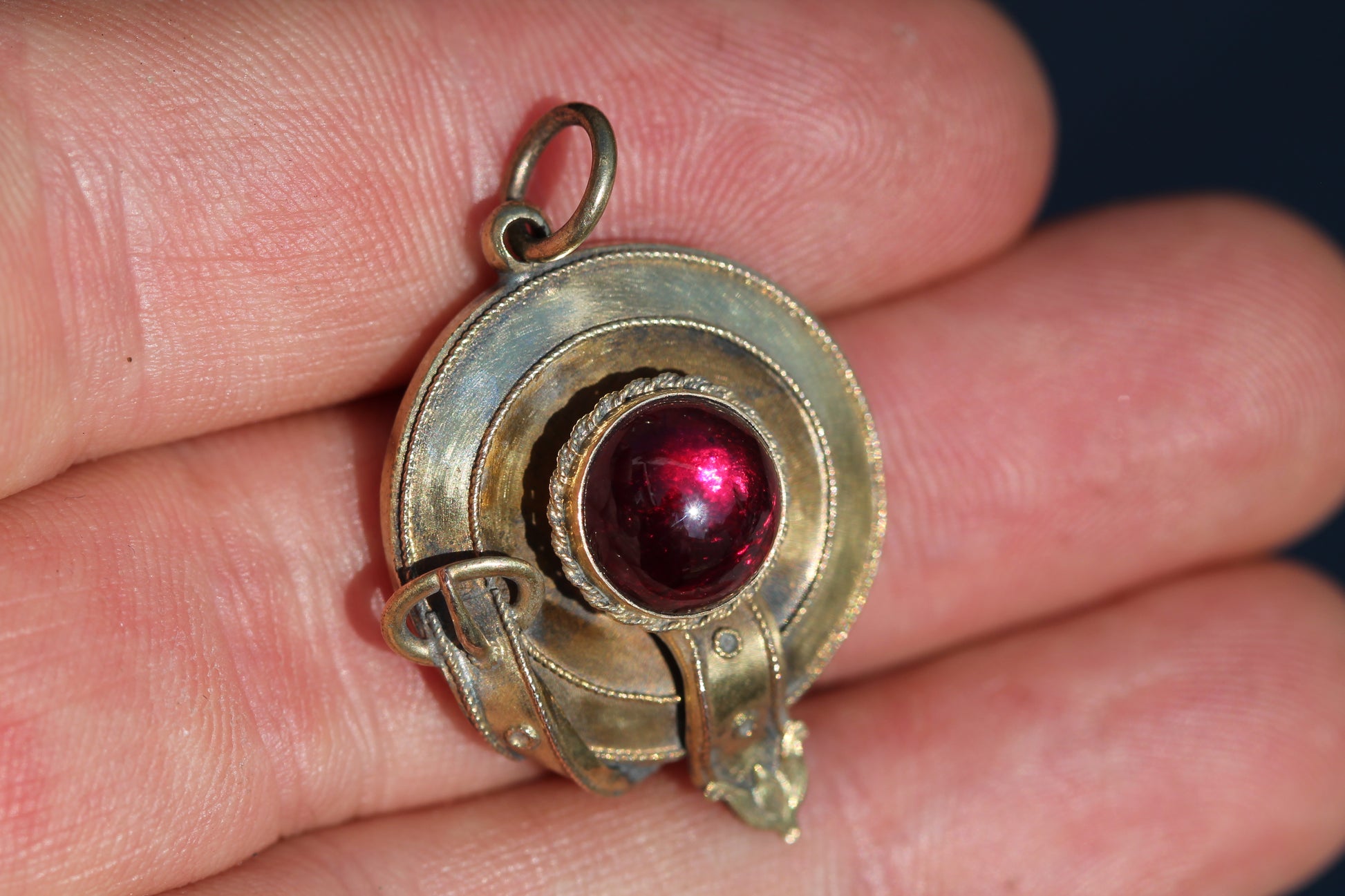 Victorian garnet pendant with removable rear glass insert