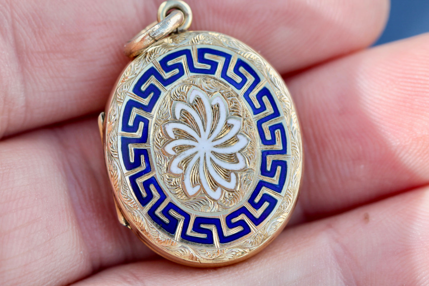 Antique Victorian 9ct Gold Back & Front Enamel Locket | Original Glass c.1890 — view 4