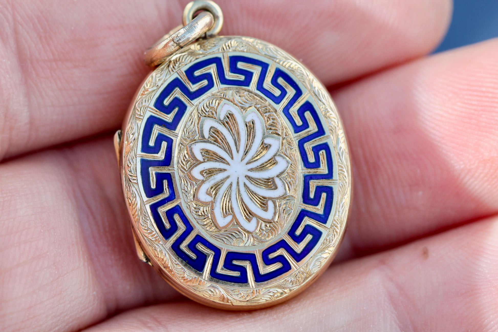 Antique Victorian 9ct Gold Back & Front Enamel Locket | Original Glass c.1890 — view 4