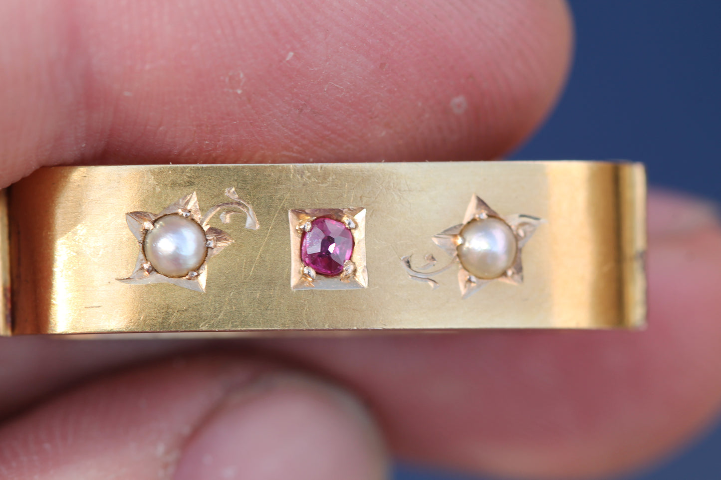 Antique Victorian 15ct Gold Ruby & Pearl Scarf Clip | Chester 1893 — view 6