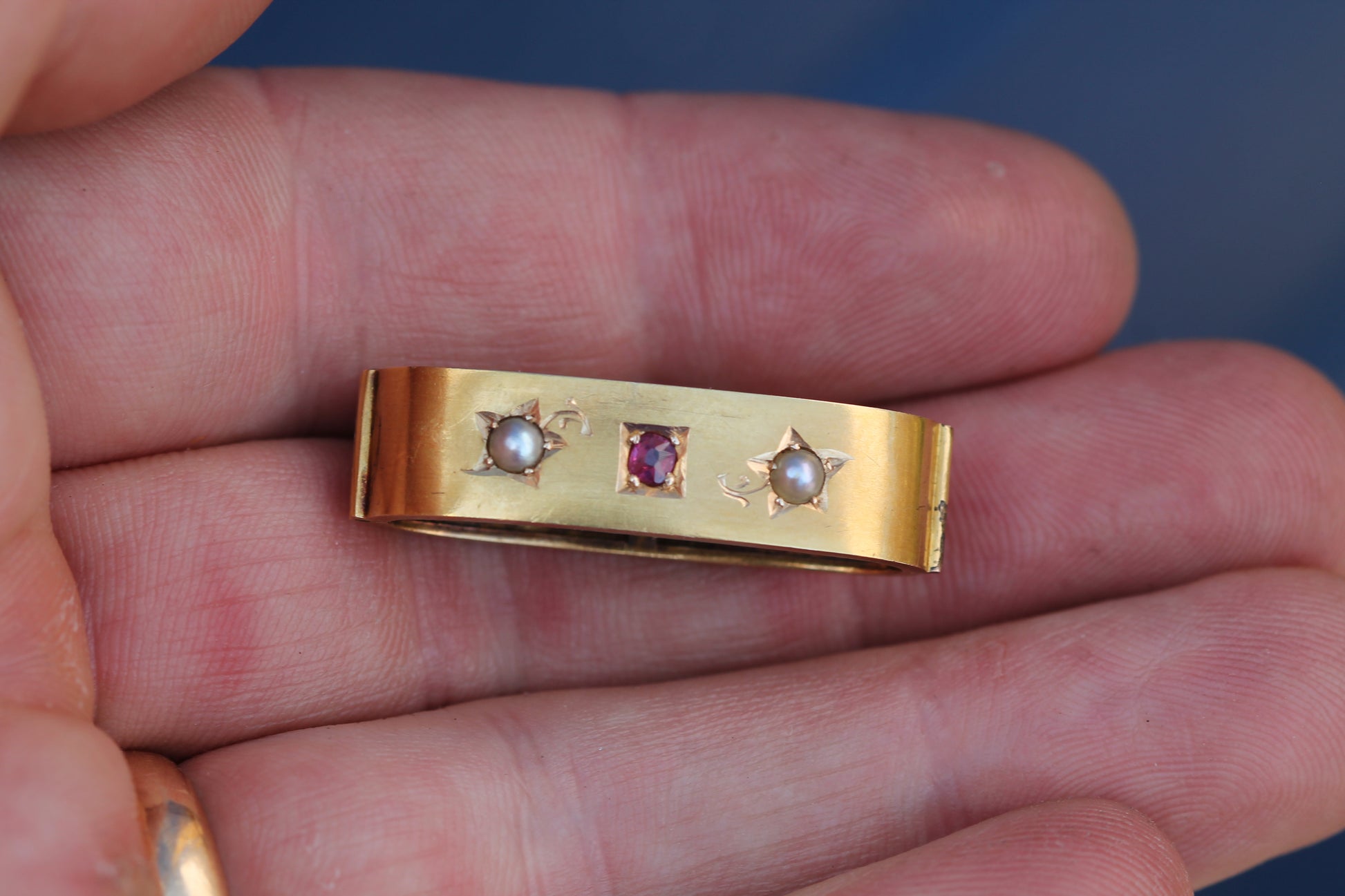 Antique Victorian 15ct Gold Ruby & Pearl Scarf Clip | Chester 1893 — view 7