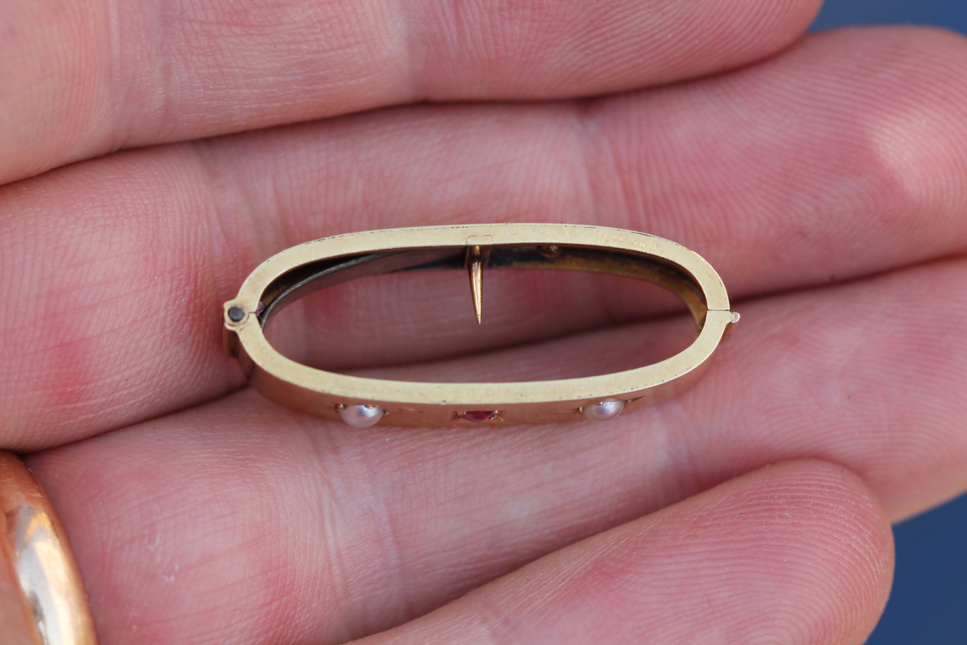Antique Victorian 15ct Gold Ruby & Pearl Scarf Clip | Chester 1893 — view 8