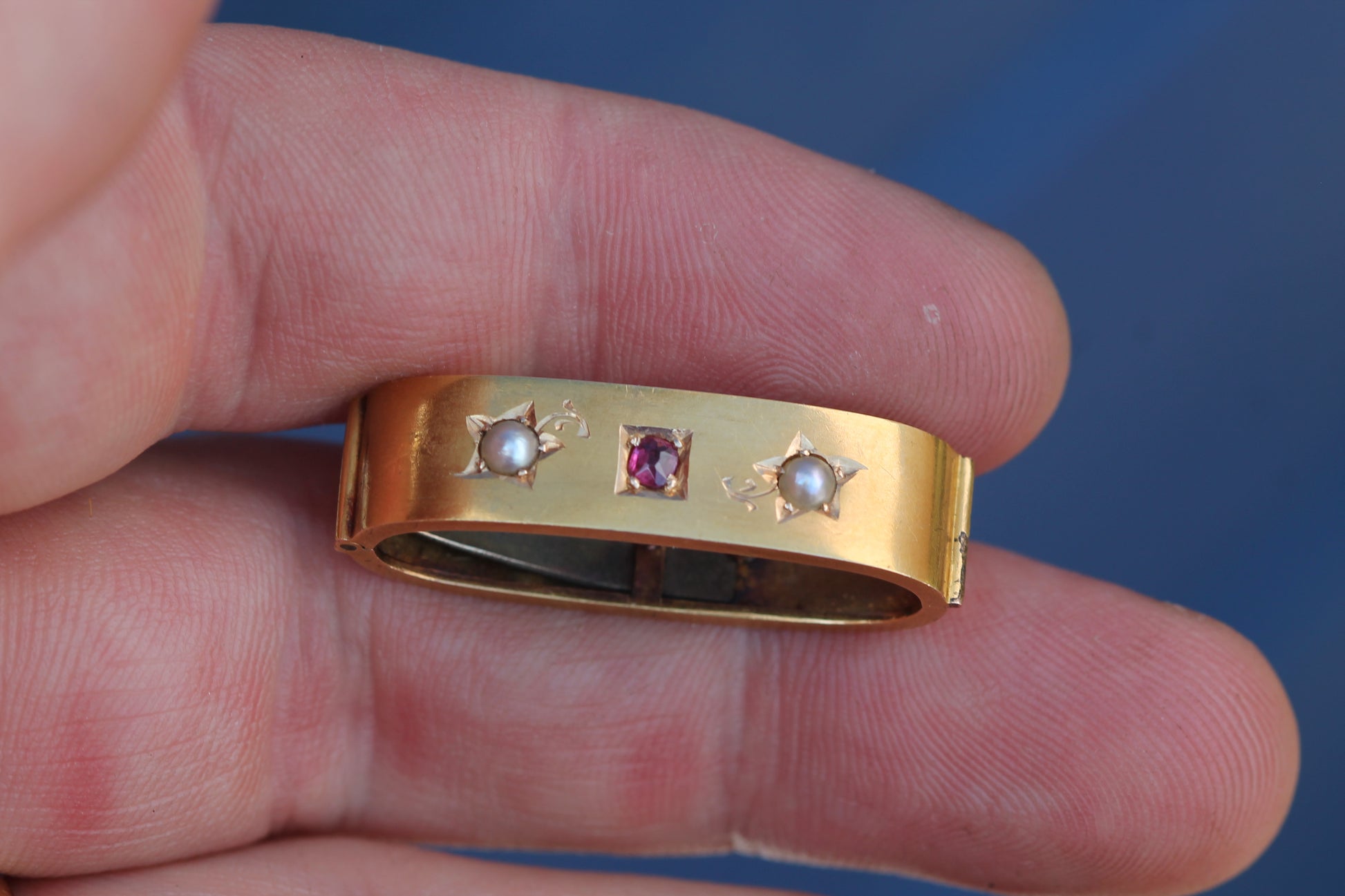 Antique Victorian 15ct Gold Ruby & Pearl Scarf Clip | Chester 1893 — view 9