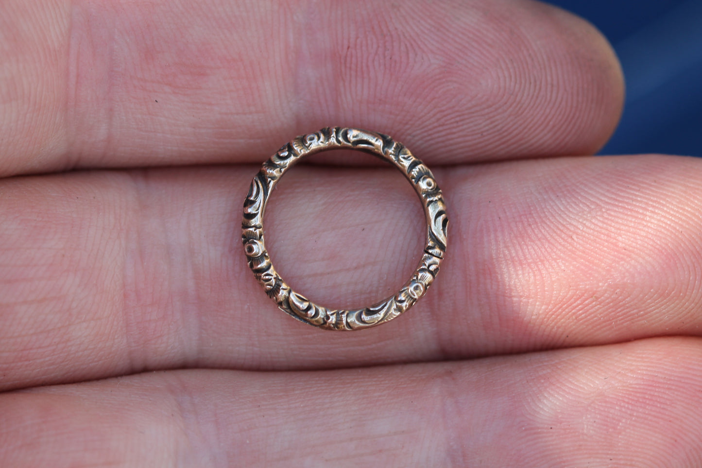 Antique Georgian 9ct Gold Engraved Split Ring | Foliate Fob Ring c.1820 — view 11