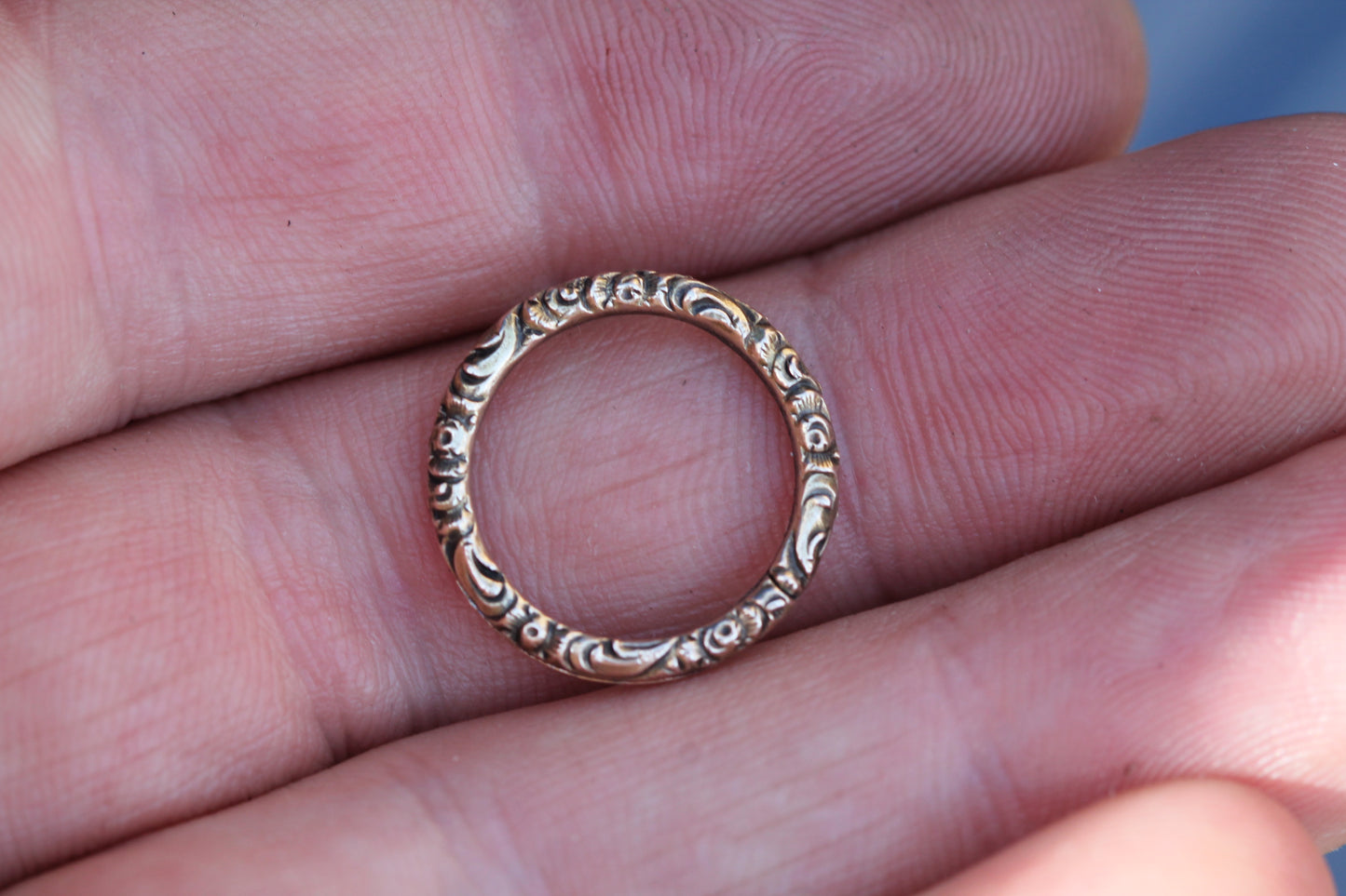 Antique Georgian 9ct Gold Engraved Split Ring | Foliate Fob Ring c.1820 — view 12