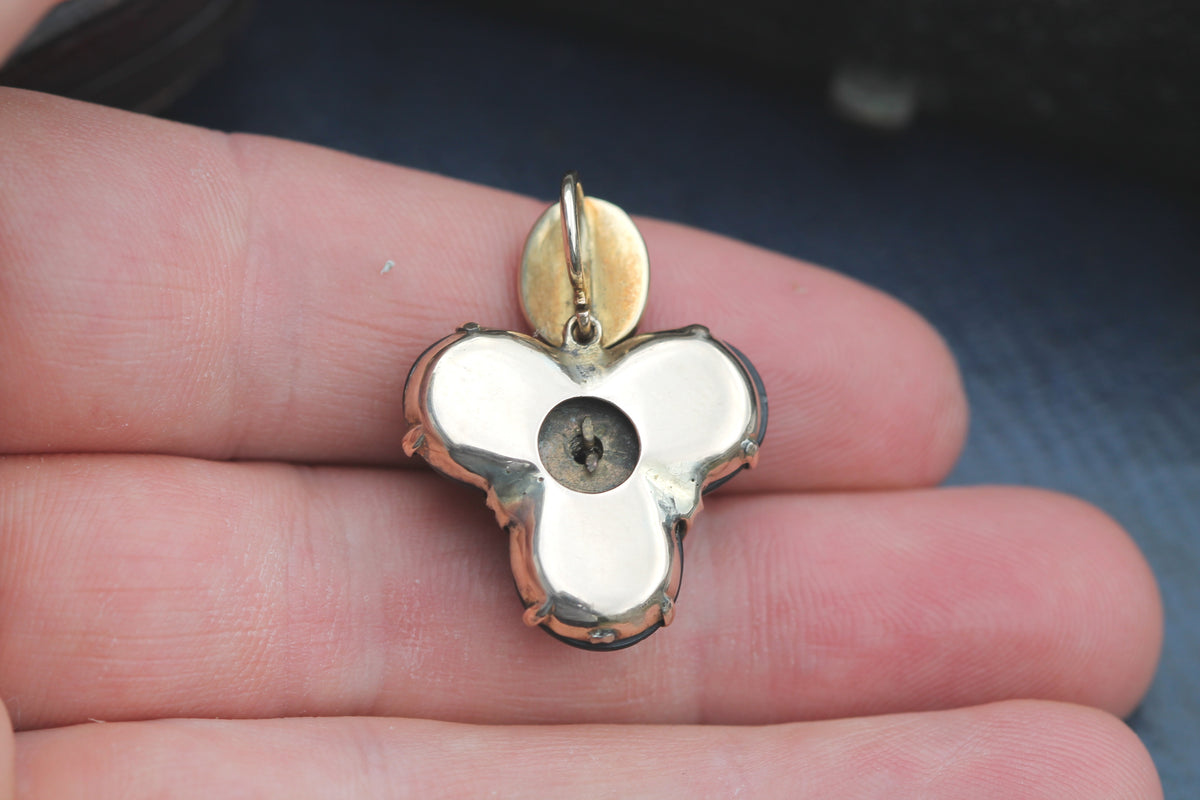 Antique Victorian 9ct Gold Garnet Flower Pendant with Diamond Fly c.1860 — view 13