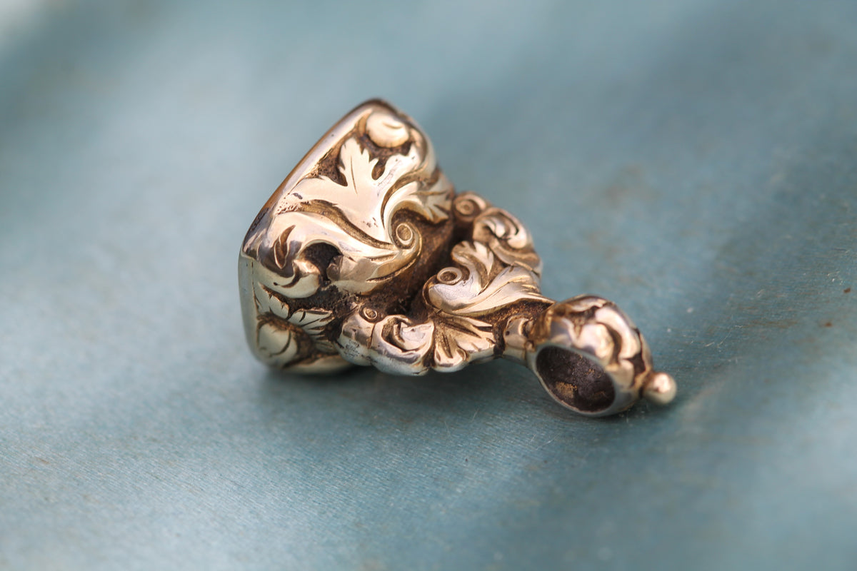 Antique Victorian 9ct Gold Cased Chalcedony Hound Intaglio Fob Seal c.1880 — view 11