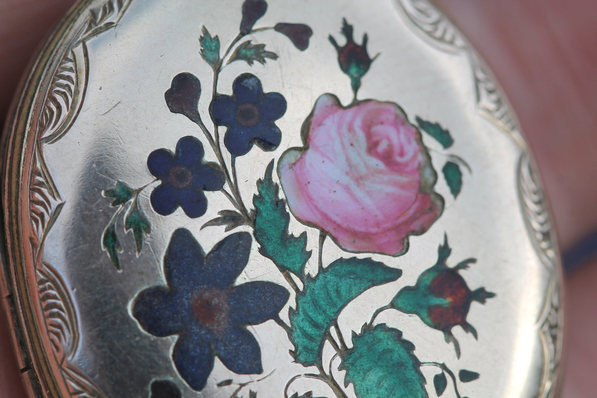 Antique Victorian 9ct Gold Back & Front Enamel Floral Locket c.1880 — view 6