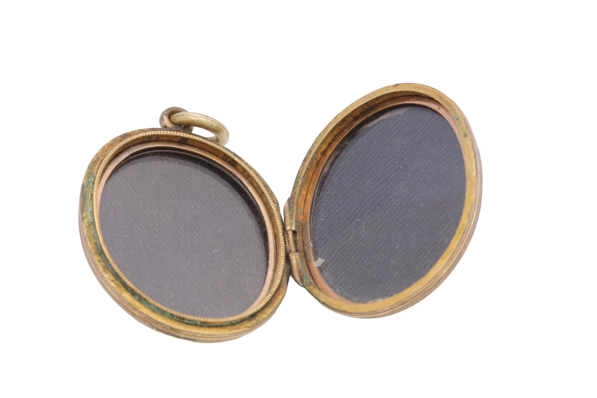 Antique Victorian 9ct Gold Back & Front Enamel Floral Locket c.1880 — view 13