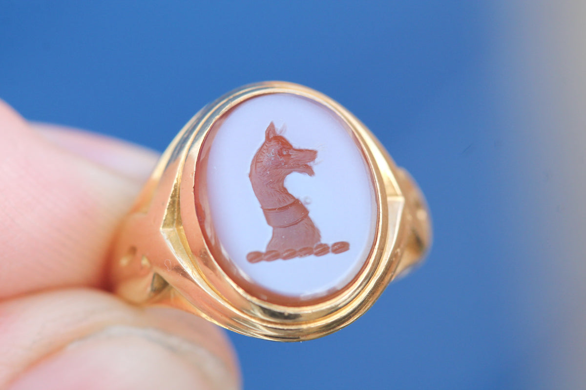 Reverse of Victorian 14ct gold intaglio ring showing the setting