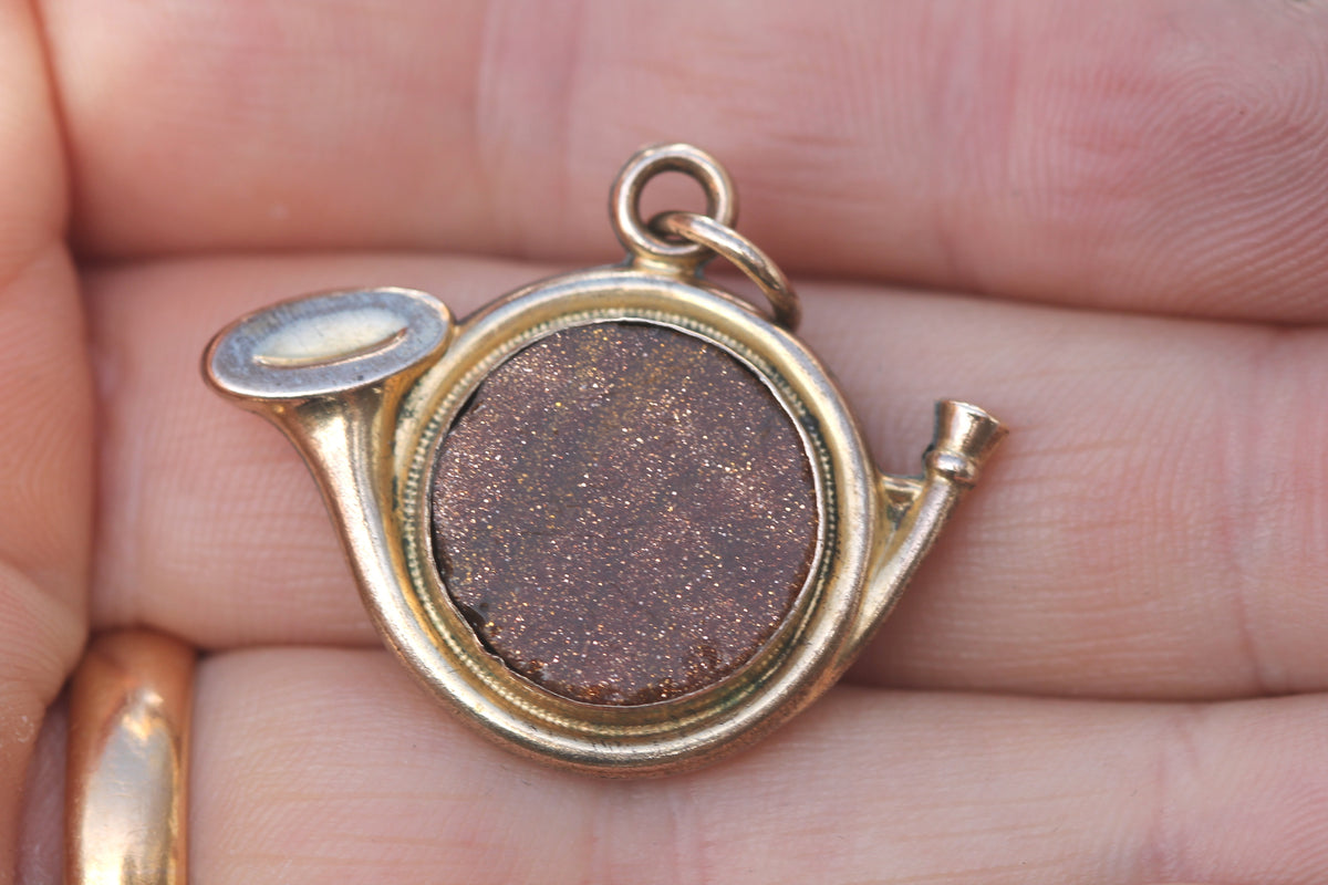 Antique Victorian 9ct Rolled Gold Hunting Horn Dog & Goldstone Fob c.1900 — view 5