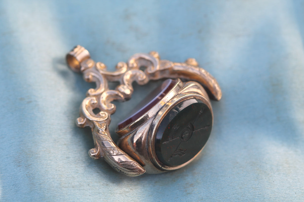 Antique Victorian 9ct Gold Filled Triple Agate Spinner Fob | 9th Queen's Royal Lancers Intaglio — view 7