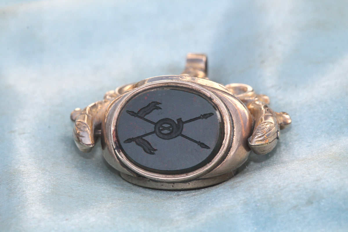 Antique Victorian 9ct Gold Filled Triple Agate Spinner Fob | 9th Queen's Royal Lancers Intaglio — view 6