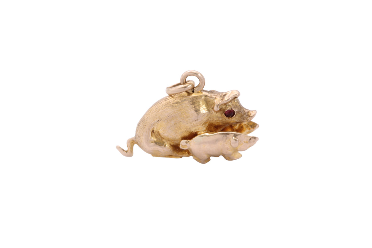 Antique Edwardian 15ct Gold Pig & Piglet Charm with Ruby Eyes — view 12
