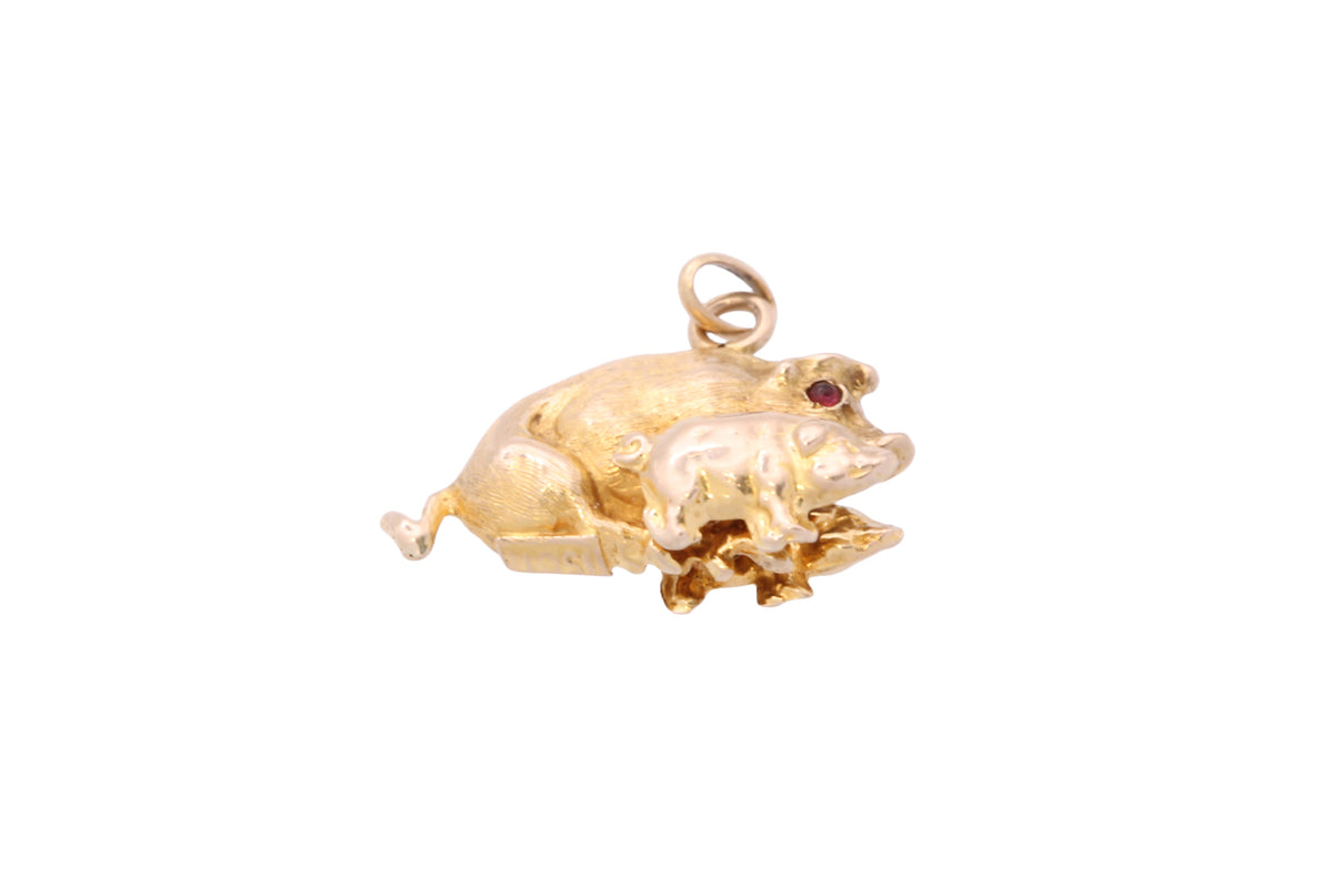 Antique Edwardian 15ct Gold Pig & Piglet Charm with Ruby Eyes — view 14