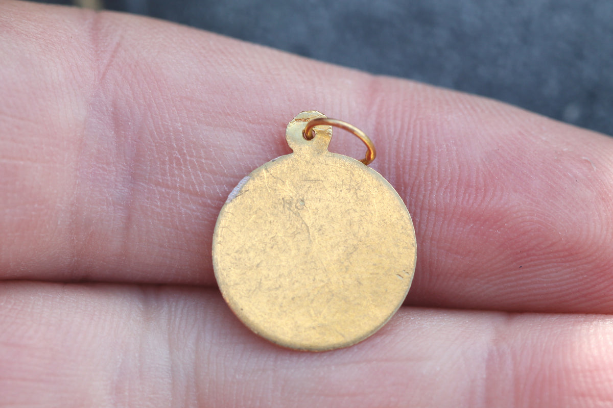 Vintage Portuguese 19ct Gold “Lembrança de Avós” Enamel Charm — view 5