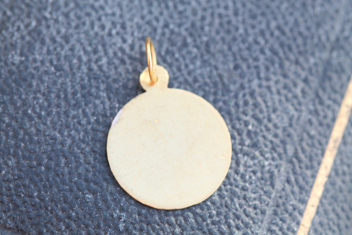Vintage Portuguese 19ct Gold “Lembrança de Avós” Enamel Charm — view 9