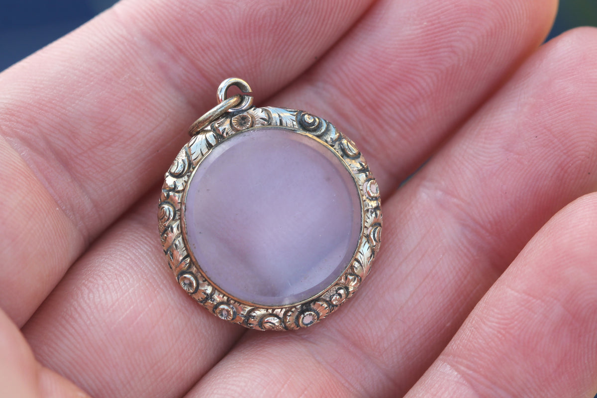 Antique Early Victorian 9ct Gold Filled Chased Glass Shaker Locket c.1850 — view 6