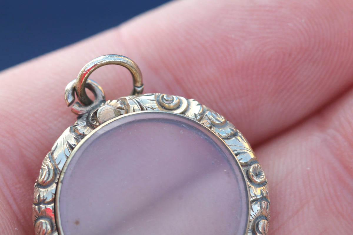 Antique Early Victorian 9ct Gold Filled Chased Glass Shaker Locket c.1850 — view 7