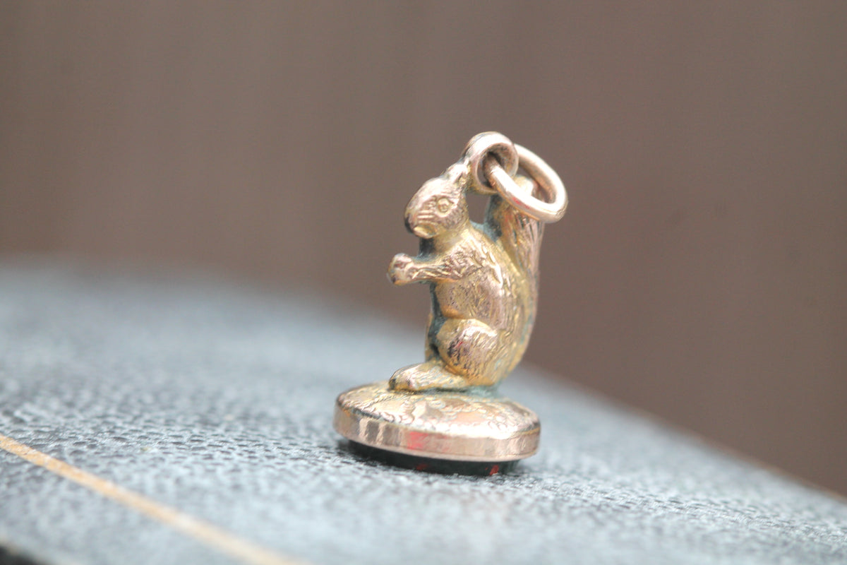 Antique Victorian 9ct Rolled Gold Squirrel Bloodstone Pendant Charm c.1890 — view 11