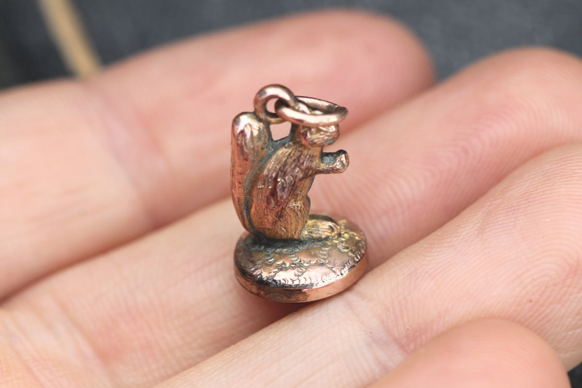 Antique Victorian 9ct Rolled Gold Squirrel Bloodstone Pendant Charm c.1890 — view 12