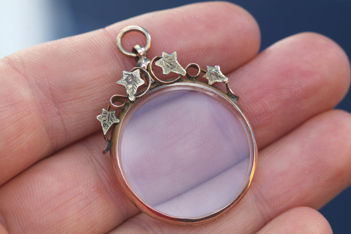 Antique Edwardian 9ct Gold & Green Gold Ivy Glass Locket — view 10