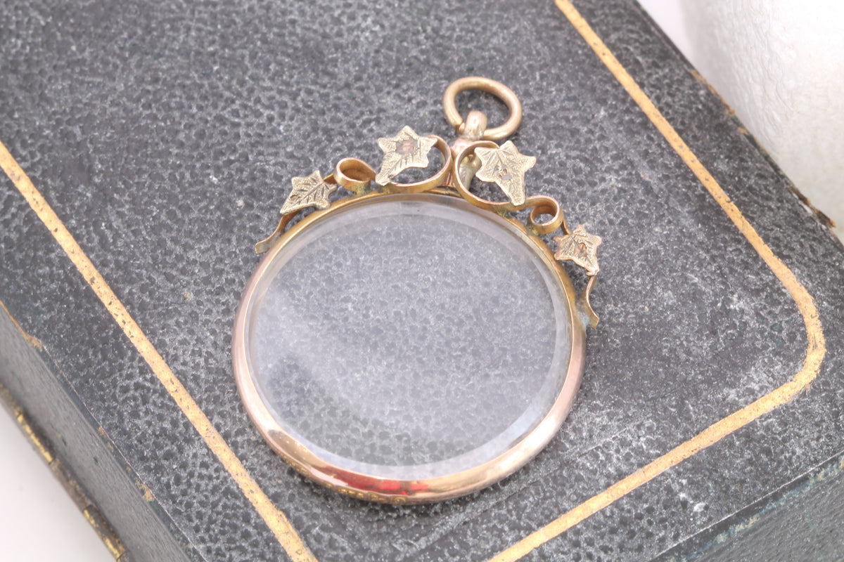 Antique Edwardian 9ct Gold & Green Gold Ivy Glass Locket — view 12
