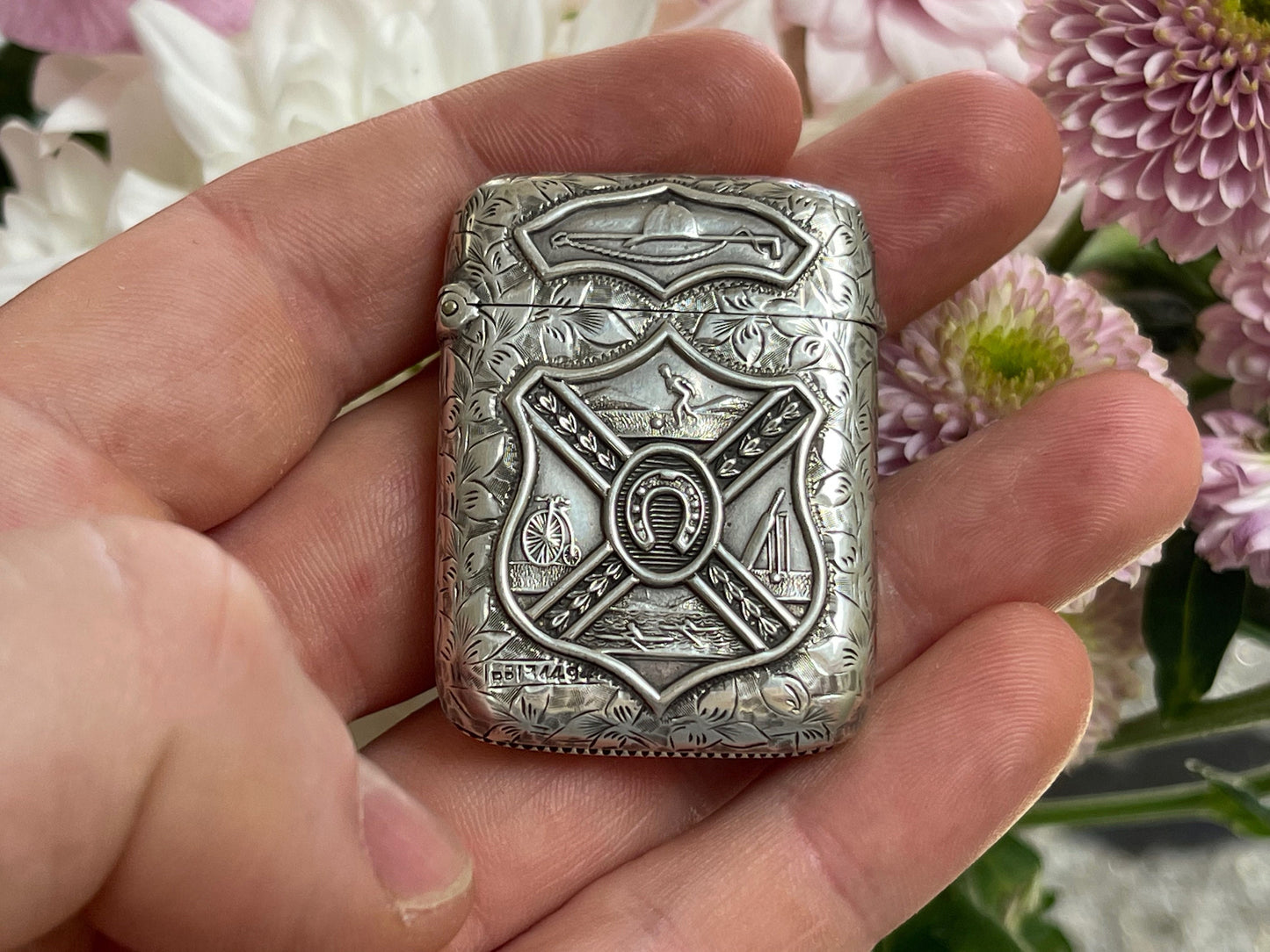Antique-Victorian-Sterling-Silver-Sporting-Vesta-Case